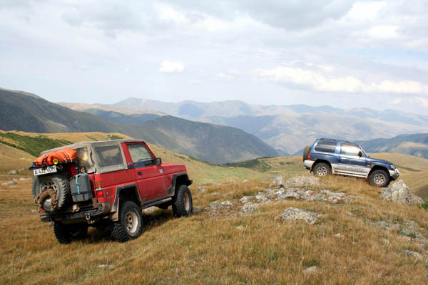 offroad in die Bergen Almaty Regions